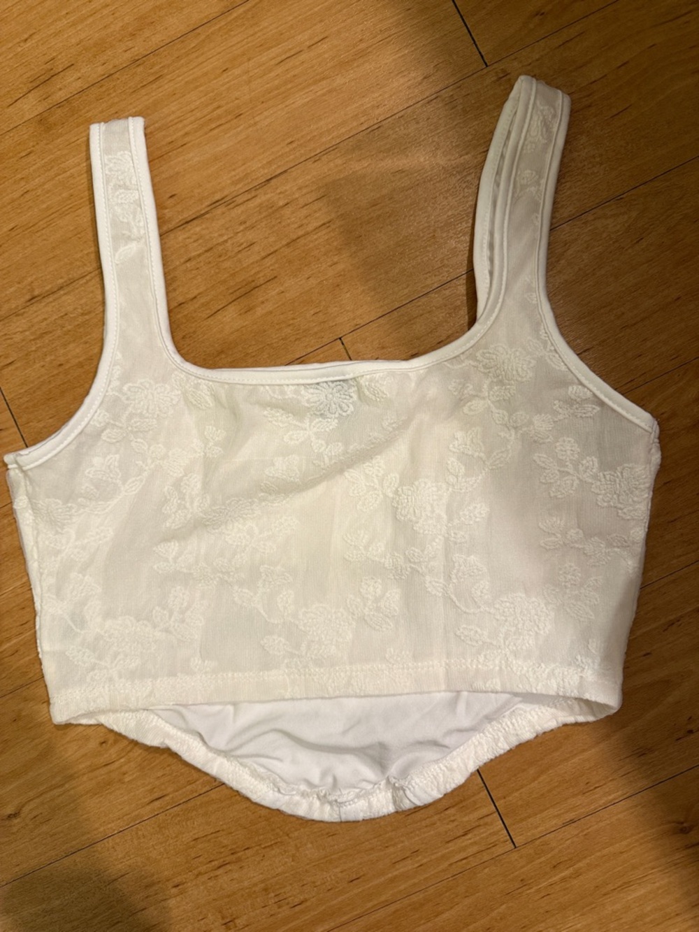 SHEIN White Floral Embroidered Crop Top - Picture 2 of 4